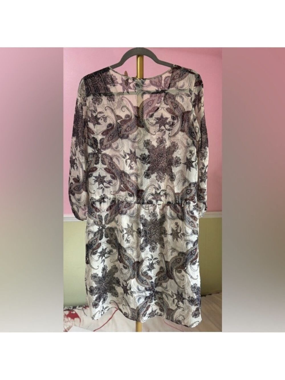 40. Club Monaco| Silk Paisley Print Dress. Small medium - Picture 7 of 14